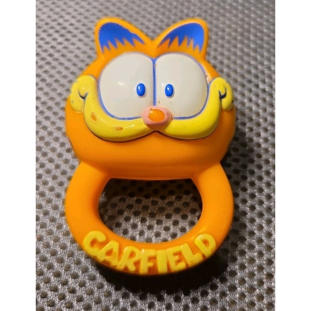 Vintage 1990 Remco Baby Garfield Small Teether Toy Rattle